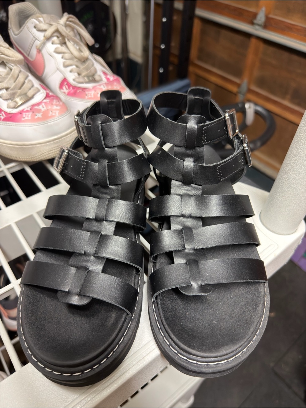 Madden nyc Black Strappy Gladiator Sandals